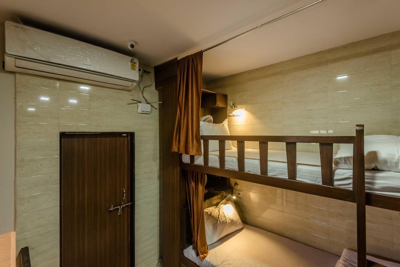 Awesome Dormitory - Men Only 뭄바이 외부 사진