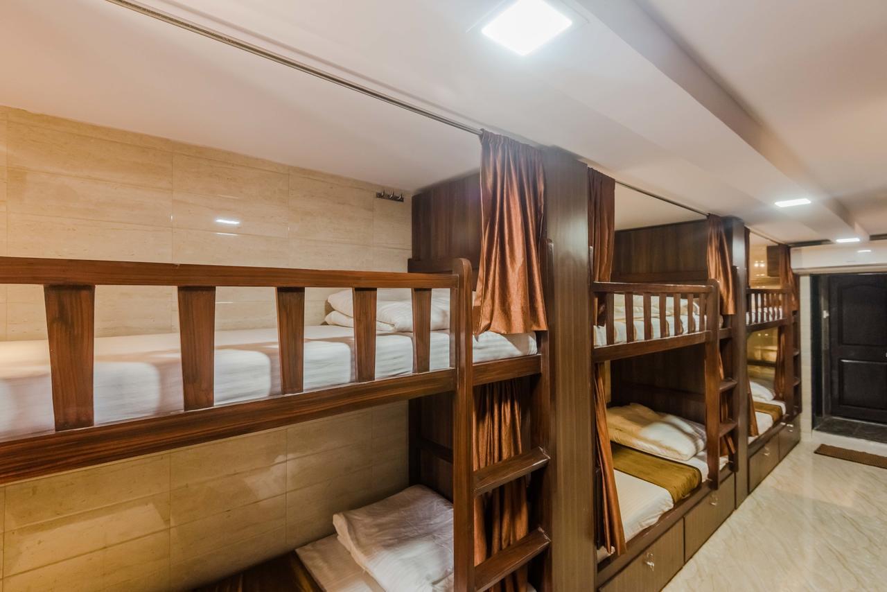 Awesome Dormitory - Men Only 뭄바이 외부 사진