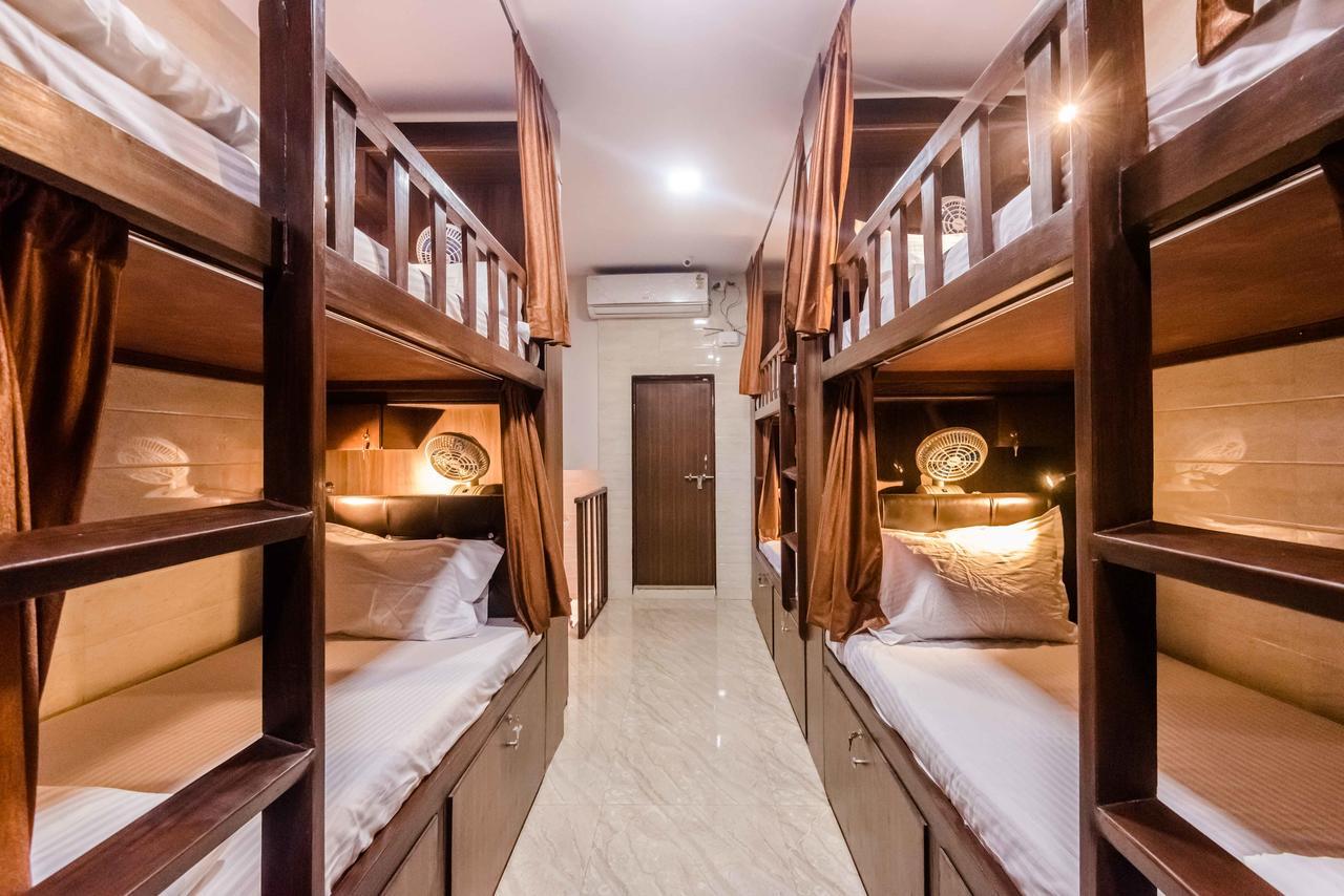 Awesome Dormitory - Men Only 뭄바이 외부 사진