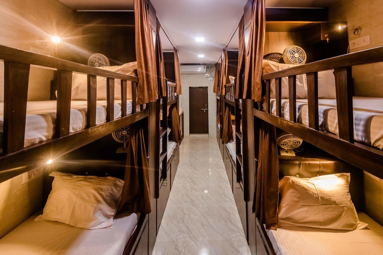 Awesome Dormitory - Men Only 뭄바이 외부 사진